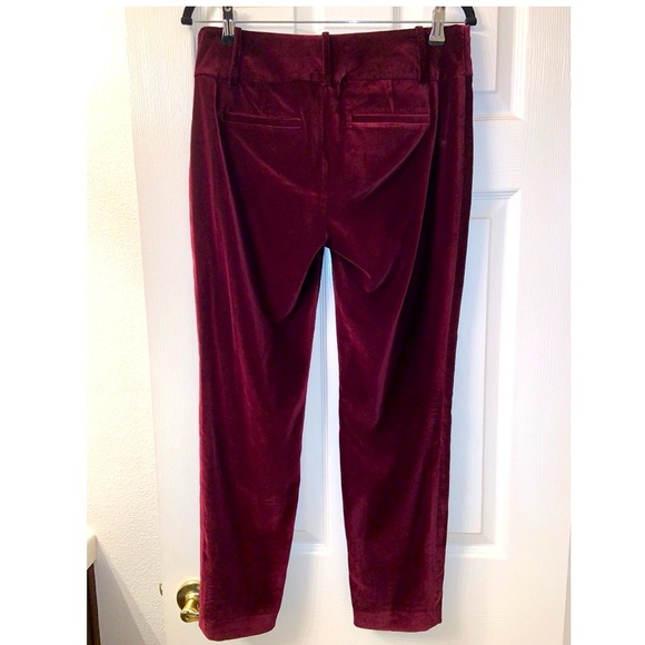 Alice & Olivia Stacey Slim Velvet Ankle Pants In Merlo - Picture 12 of 16